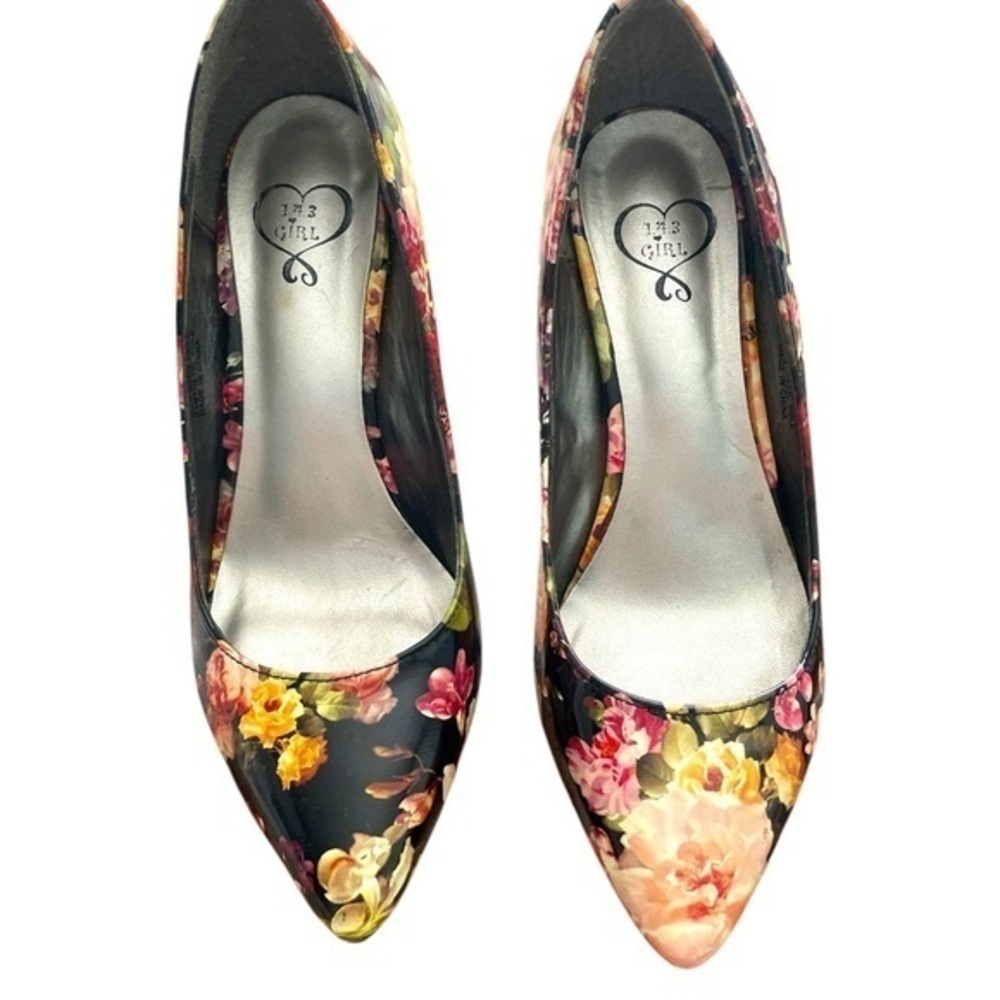 143 GIRL Women’s Floral Pumps.